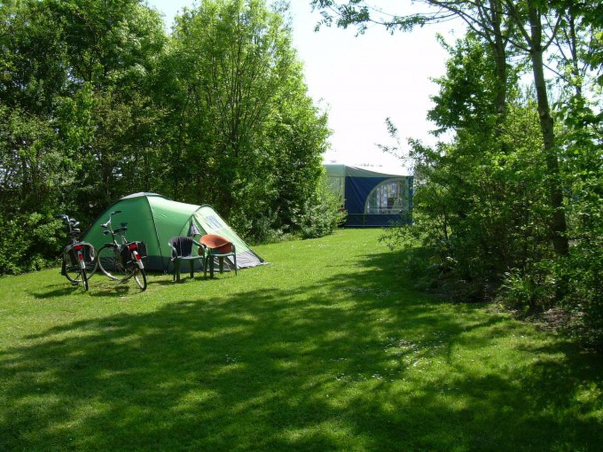 Hotel 4 Persoons Ingerichte Tent Op Kleine Camping Anna Paulowna Exterior foto